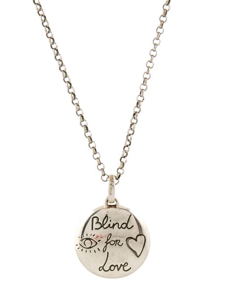 Gucci 'Blind For Love' pendant necklace